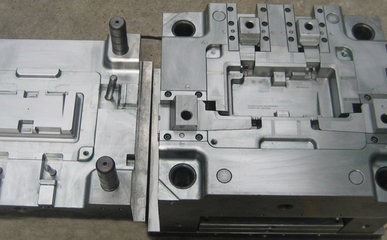 塑膠模具設(shè)計(jì)中的關(guān)鍵問題與解決思路